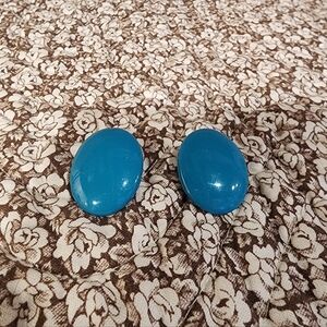 Vintage Oval Teal Clip On Earrings